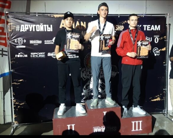 Азим Надиров завоевал серебро чемпионата Азии